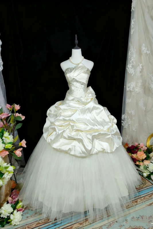 NiceVestidos – Vintage-Brautkleid im Court-Stil aus cremefarbenem Satin mit Strassverzierungen, großer Schleife und gestuftem Tüll (NV5914)