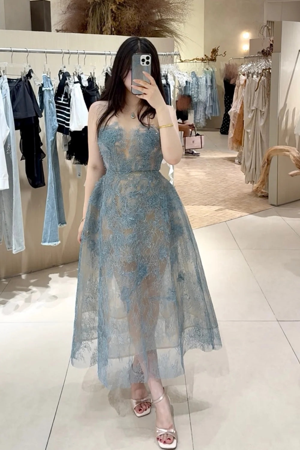 NiceVestidos - Robe de soirée courte/moyenne en tulle, robe d'anniversaire bleue en dentelle délicate, douce, paillettes fines, maille élégante, robe de princesse bleue Cendrillon #tenue d'anniversaire #robe de fée #bleu NV5669