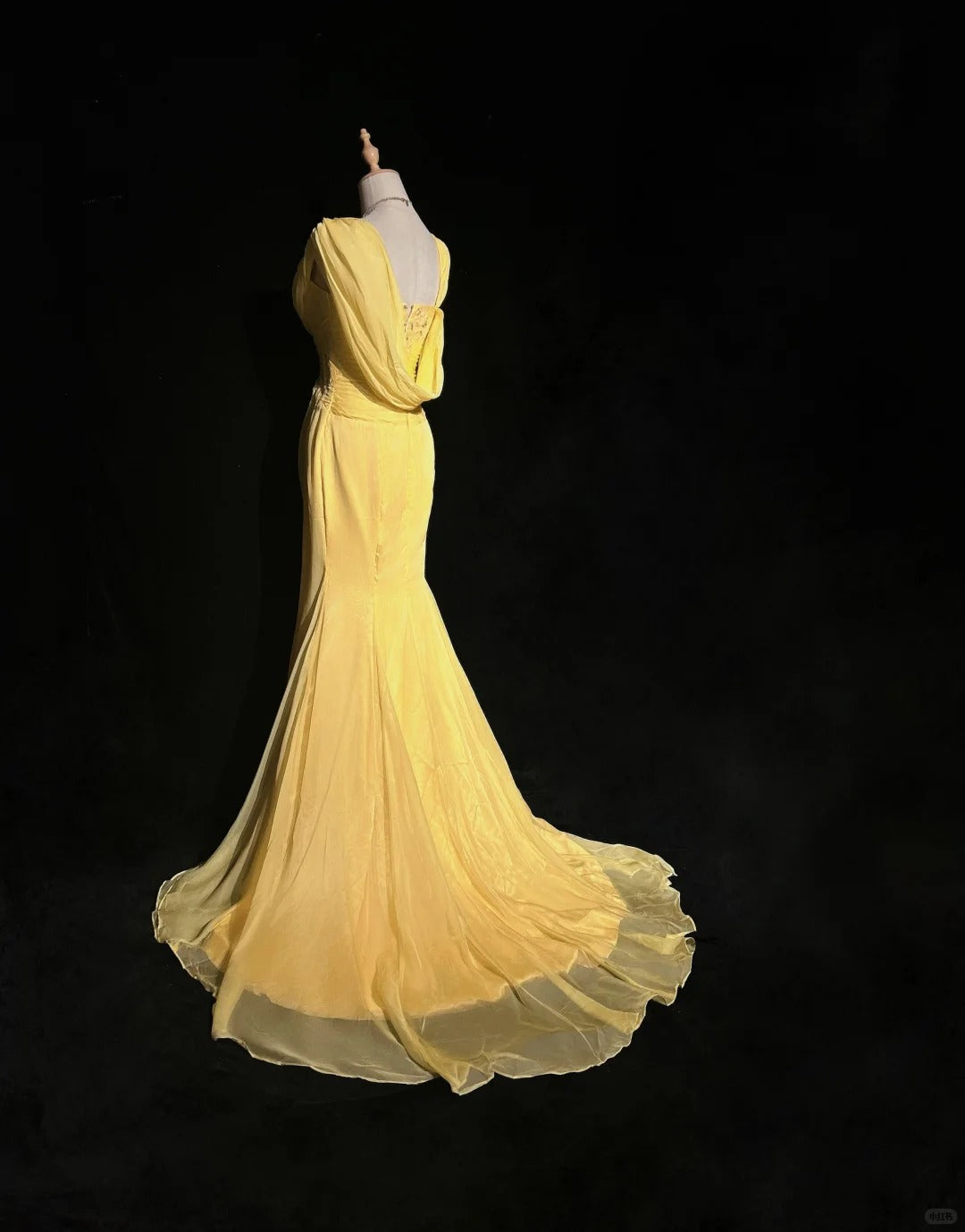 Gelbes, perlenbesetztes, elegantes, langes Chiffon-Ballkleid, Abendkleid, nv4931