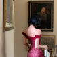 Robe courte bordeaux en dentelle à épaules dénudées : ourlet volanté, coupe moulante, style rétro français sexy NV6404