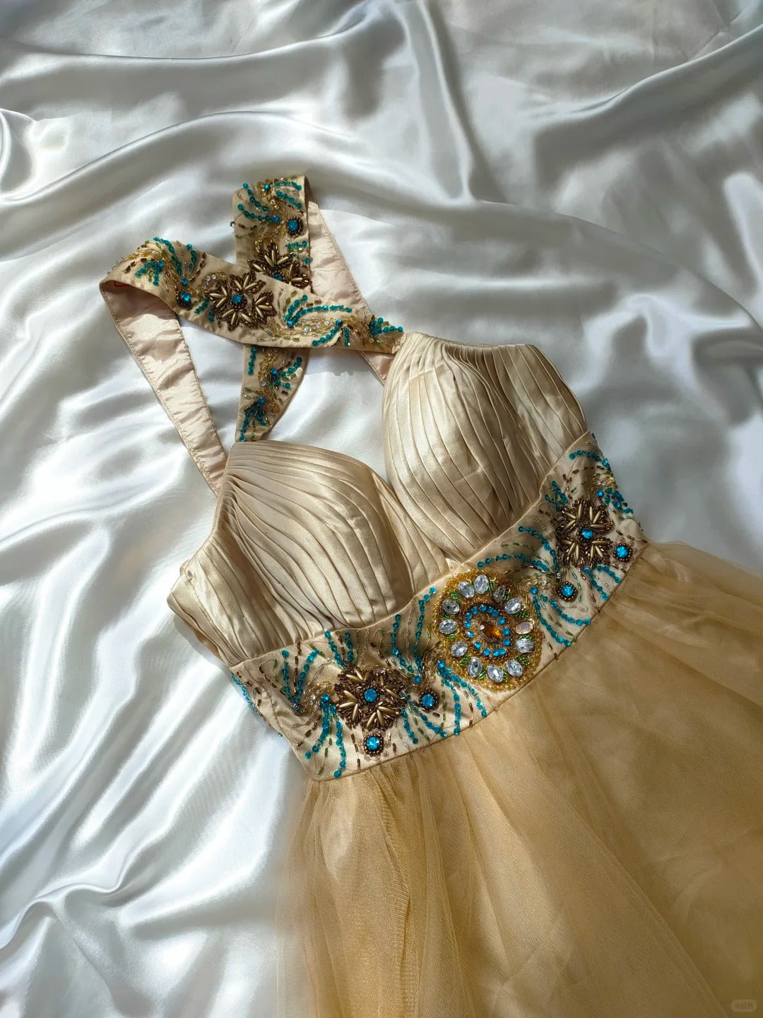 Robe de soirée courte en tulle ornée de perles dorées, magnifique robe d'anniversaire nv5237