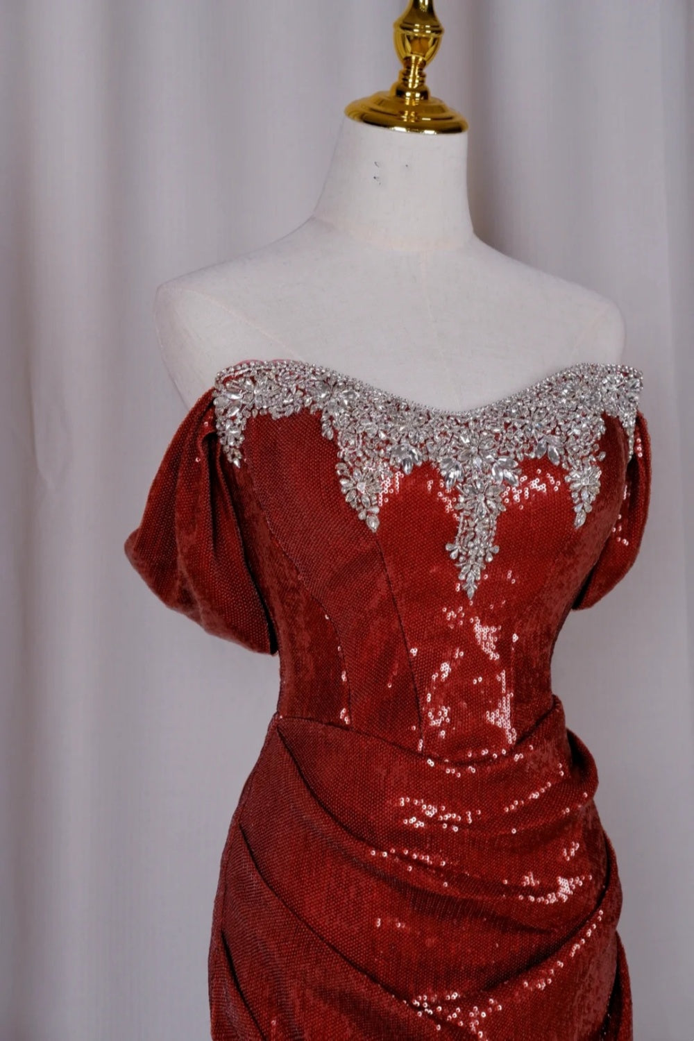 NiceVestidos – Burgunderrotes, paillettenbesetztes, langes formelles Ballkleid NV5993