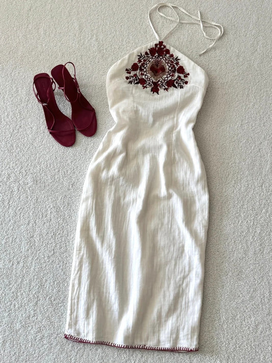 NiceVestidos - Weißes besticktes Chiffon-Urlaubs-Strapskleid Reisekleid nv5541