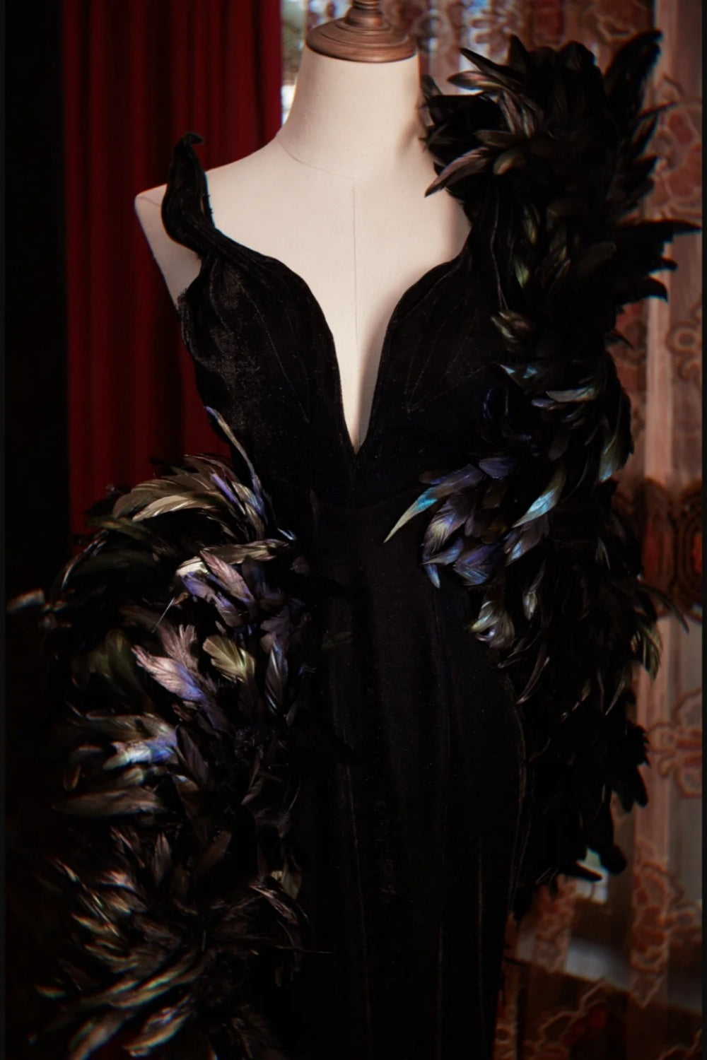 Schwarzes, langes, elegantes Abendkleid NV6539