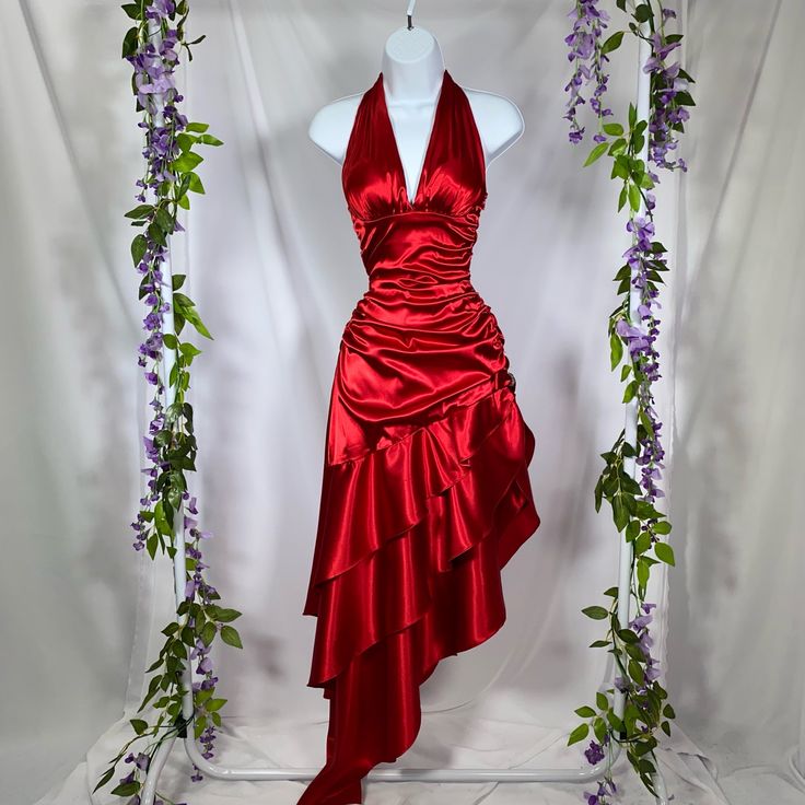 Robe de soirée longue rouge en satin à volants, sans bretelles, à la mode, nv3608