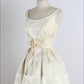 NiceVestidos - Robe de soirée courte en satin à fleurs nv5569