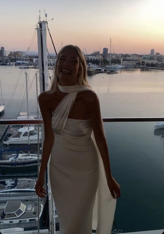 Robe de soirée longue en satin blanc simple et élégante nv2411