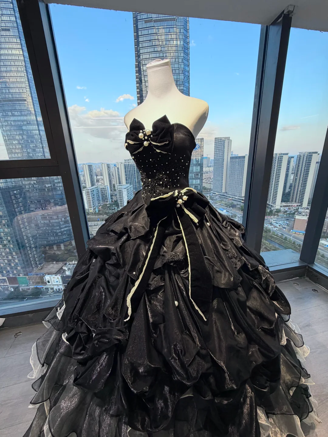 Strapless Black Gothic Ball Gown Rhinestone Beaded Bow Gradient Ruffle Tulle Prom Dress  NV7032