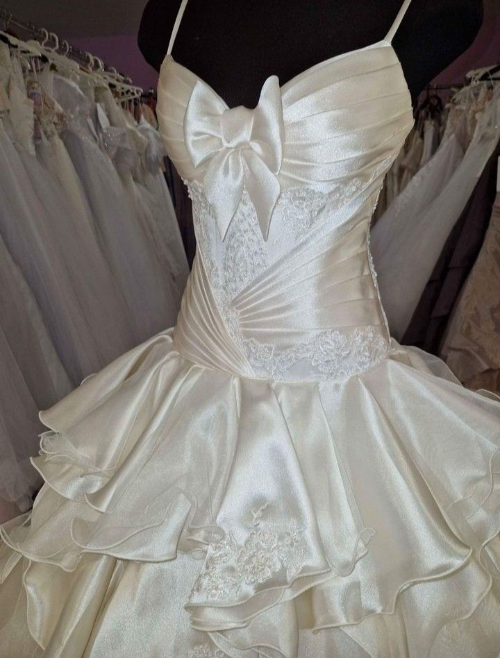 Elfenbeinweiß Süßes Elegantes Spaghettiträger A-Linie Langes Satin Spitzen Ballkleid Abendkleid Hochzeitskleid Brautkleid Hochzeitskleid nv3418