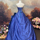 Bodenlanges, langes Vintage-Ballkleid aus blauem Satin, NV5152