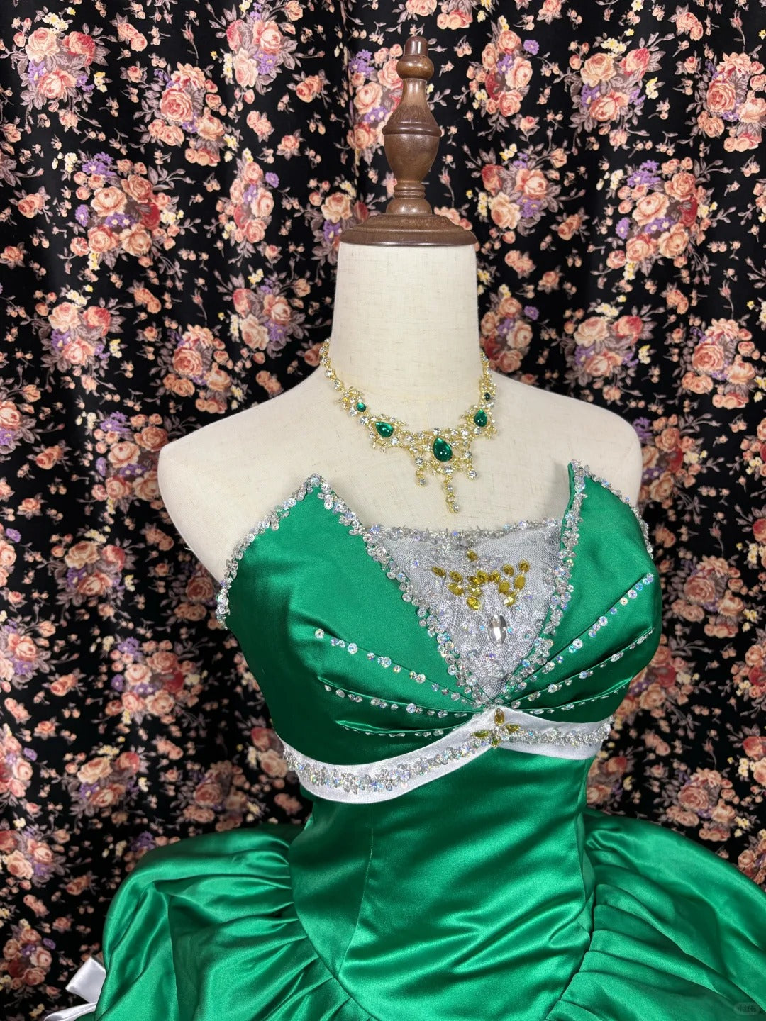 Robe de soirée longue en satin vert brillant avec nœud perlé, robe de bal, robe de quinceanera nv4645