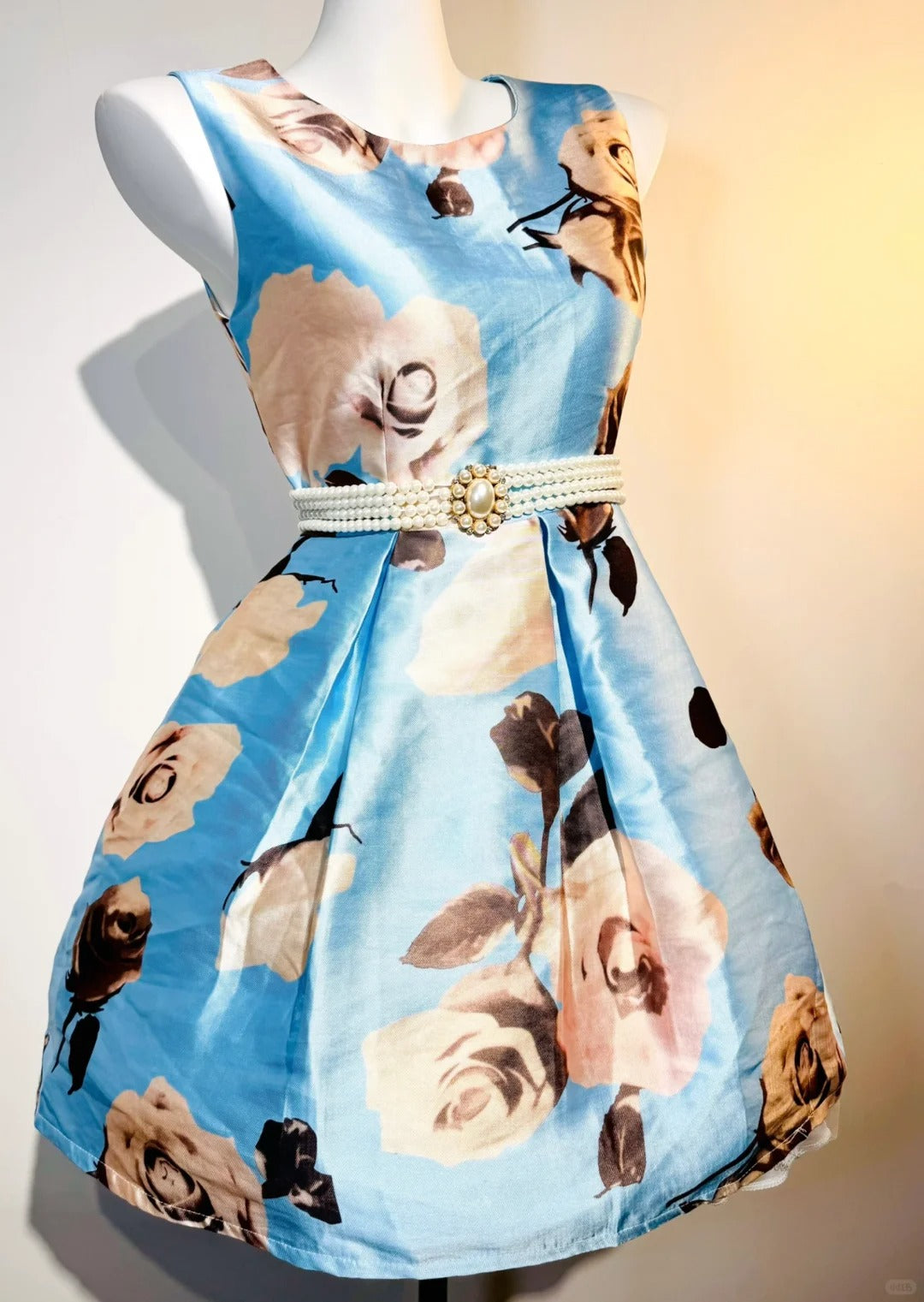 Blaues, florales, modisches, kurzes Satin-Heimkehrkleid, Geburtstagspartykleid, nv5310