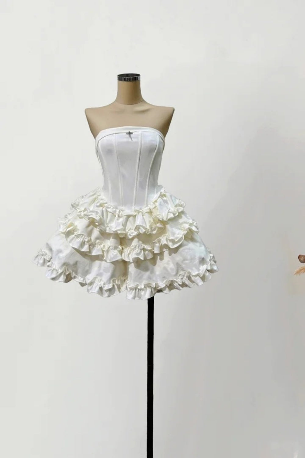 Robe de soirée courte plissée en satin blanc ivoire, tenue de fête d'anniversaire nv5263