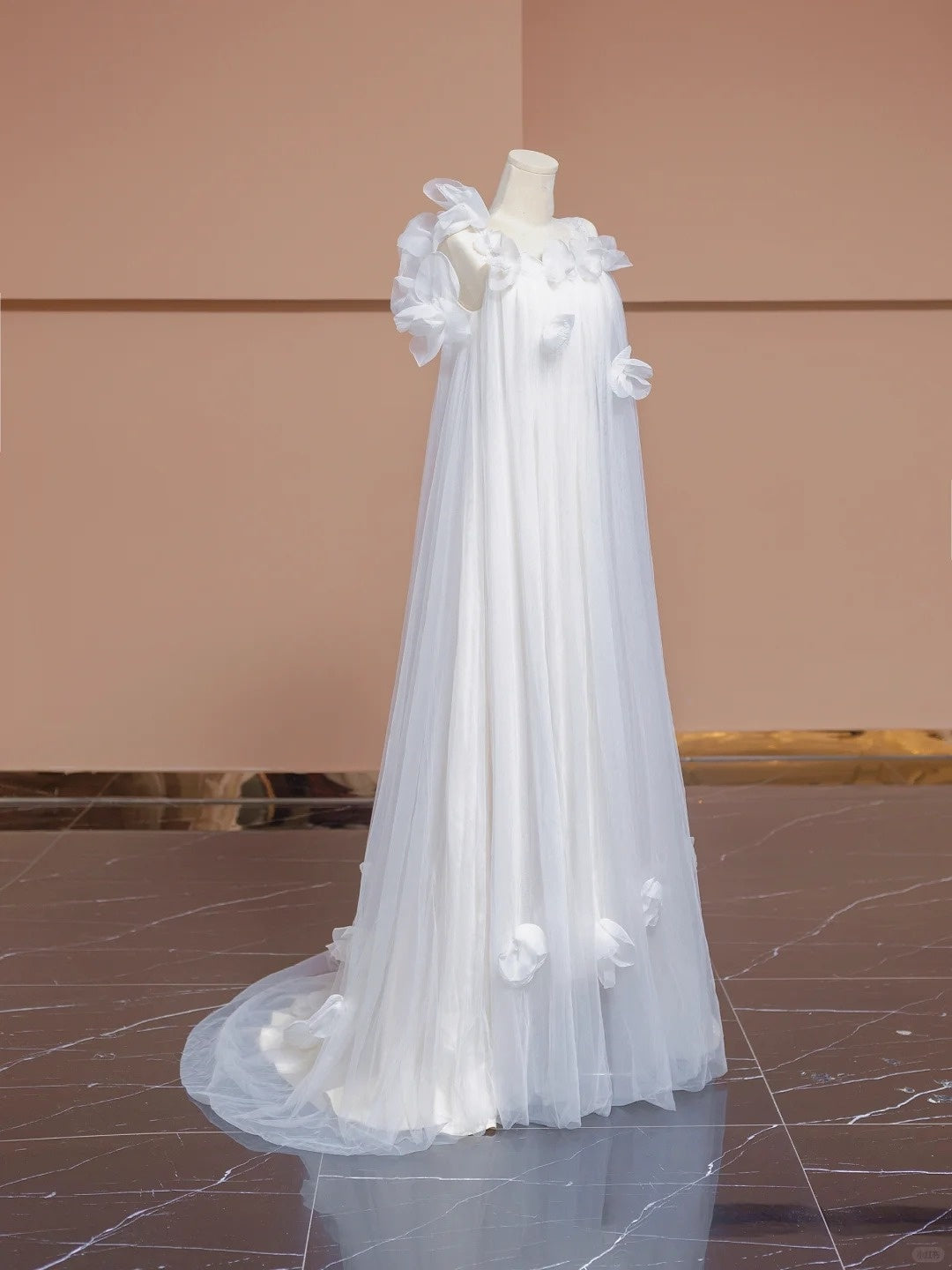 Weißes, geblümtes, langes Chiffon-Ballkleid, Abendkleid nv5076