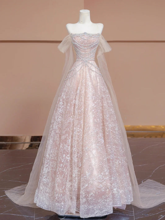 Ein luxuriöses, süßes, märchenhaftes, langes, perlenbesetztes Ballkleid aus Tüll in Kirschblütenrosa. nv5075
