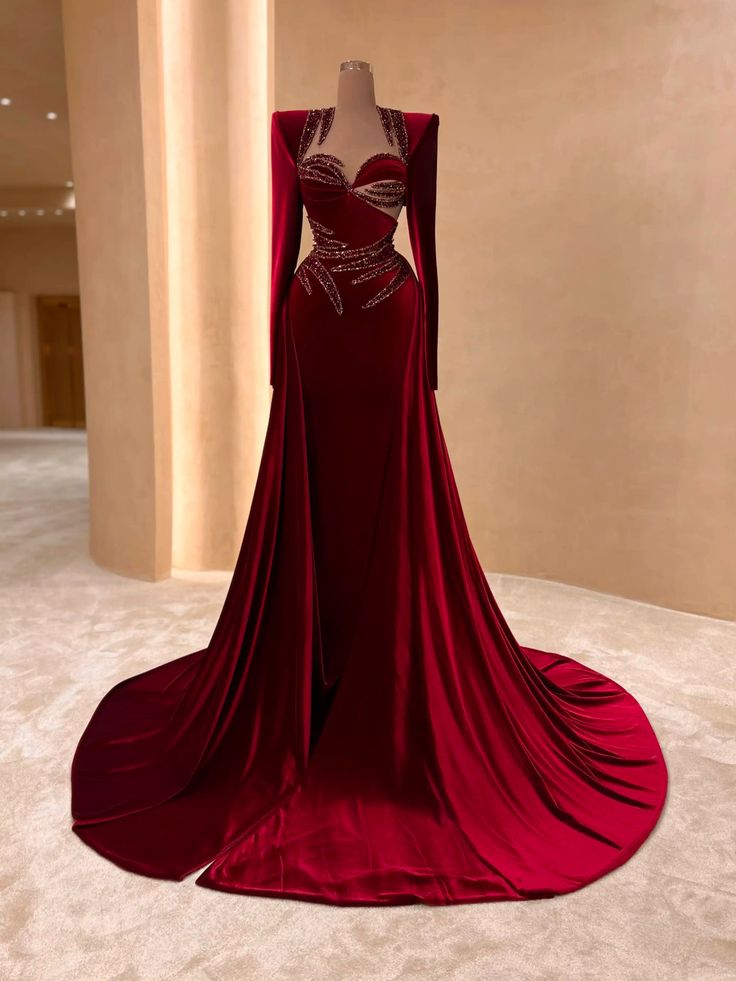 NiceVestidos - Une magnifique robe de bal longue à manches longues, ornée de perles et scintillante. NV6117