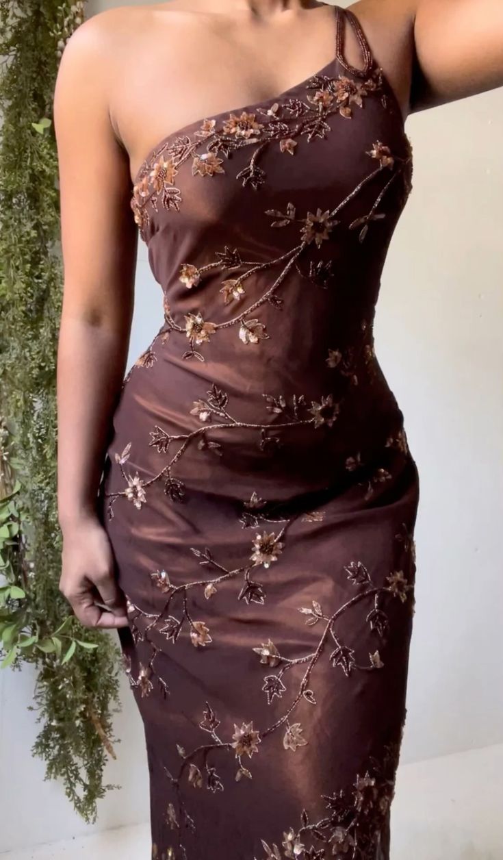 Robe de soirée longue en mousseline de soie, asymétrique épaule dénudée, perles exquises, marron/noir, nv3661