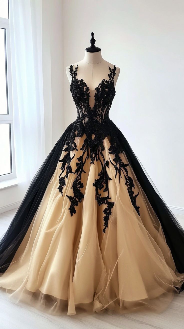 Dunkles, luxuriöses Brautkleid im Spaghetti-Träger-Stil aus Spitze | Schwarzes und hautfarbenes Tüll-Maxikleid für Gala, Ball, Retro-Mottoparty NV6260