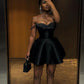 Robe courte noire brillante à la mode pour les fêtes d'anniversaire et les vacances nv3165