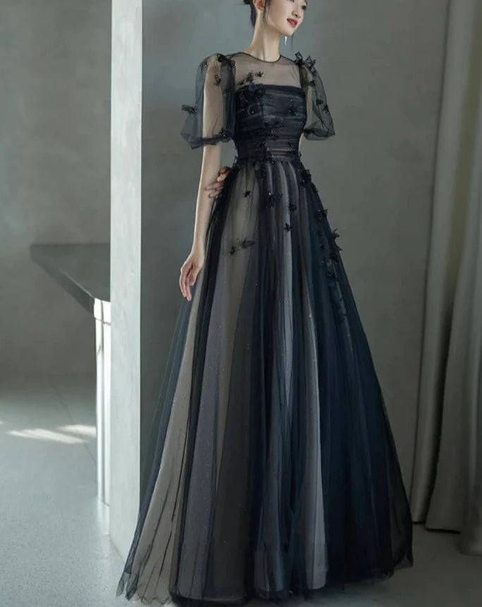 Schwarzes A-Linien-Ballkleid aus Tüll mit bauschigen kurzen Ärmeln, schwarzes Abendkleid, Partykleid nv1698