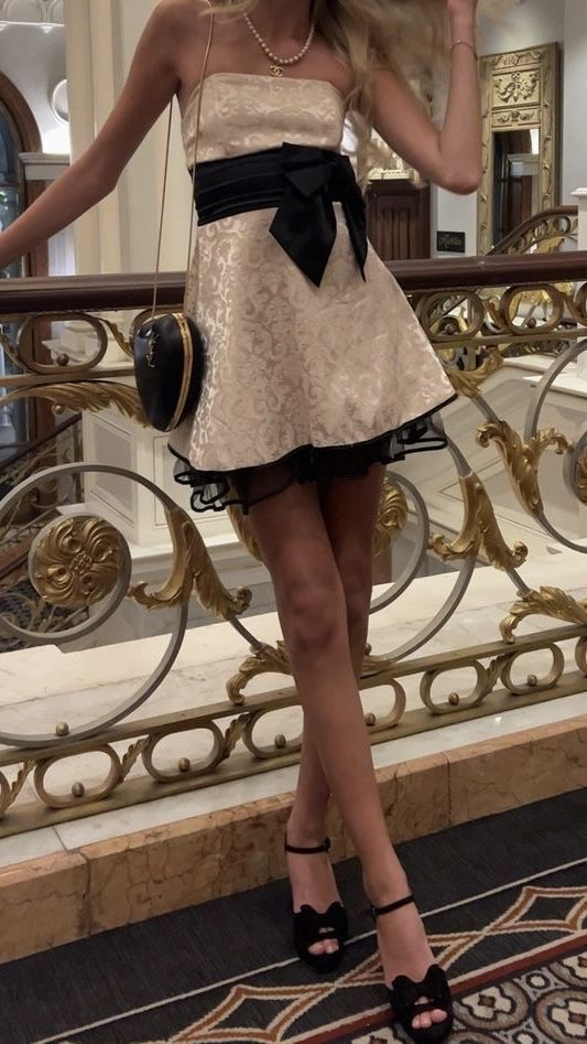 Robe de soirée courte en dentelle, couleur champagne clair, à épaules dénudées, robe d'anniversaire, robe nv3429