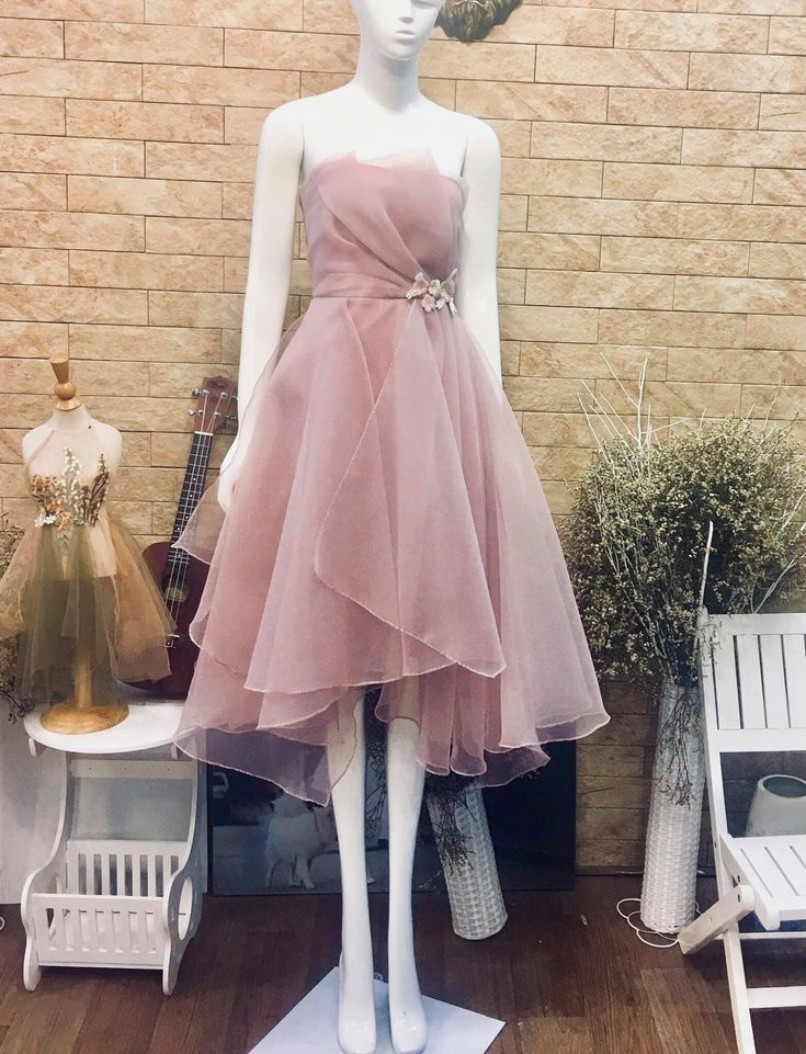 Robe de soirée courte en tulle rose avec haut tube et robe de fête d'anniversaire nv3099