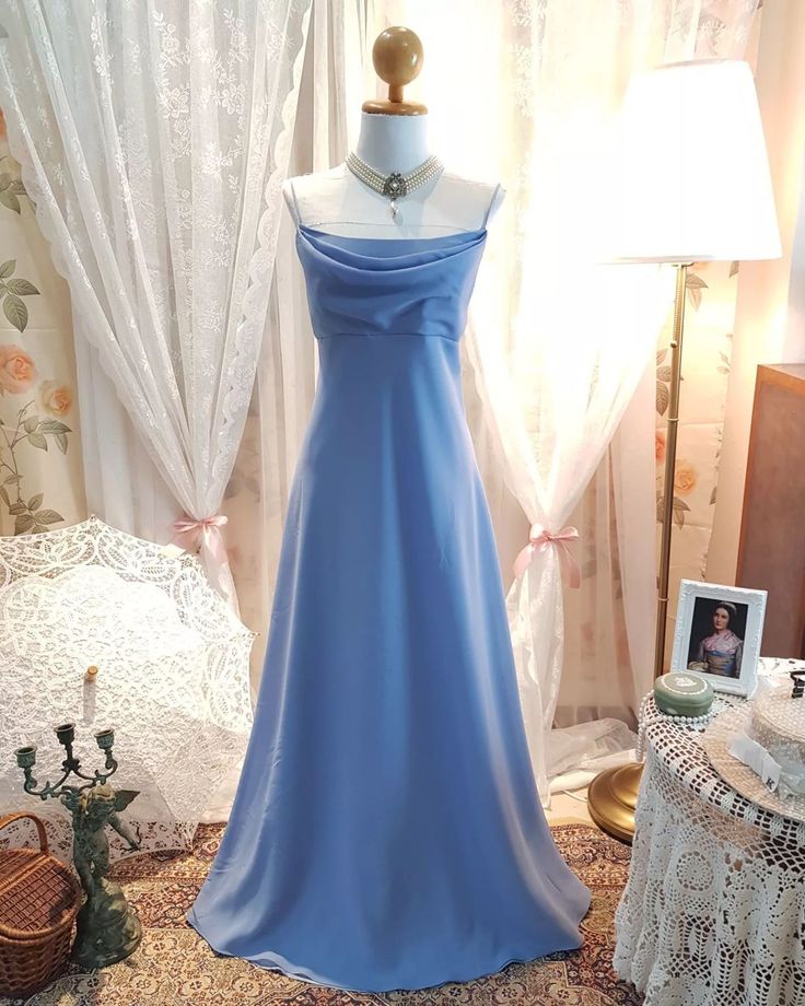 Robe de soirée longue en satin bleu élégant à bretelles spaghetti, robe de bal, robe de soirée, robe de bal nv4025