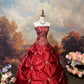 Robe de bal longue vintage en satin rouge exquis avec perles argentées nv5155