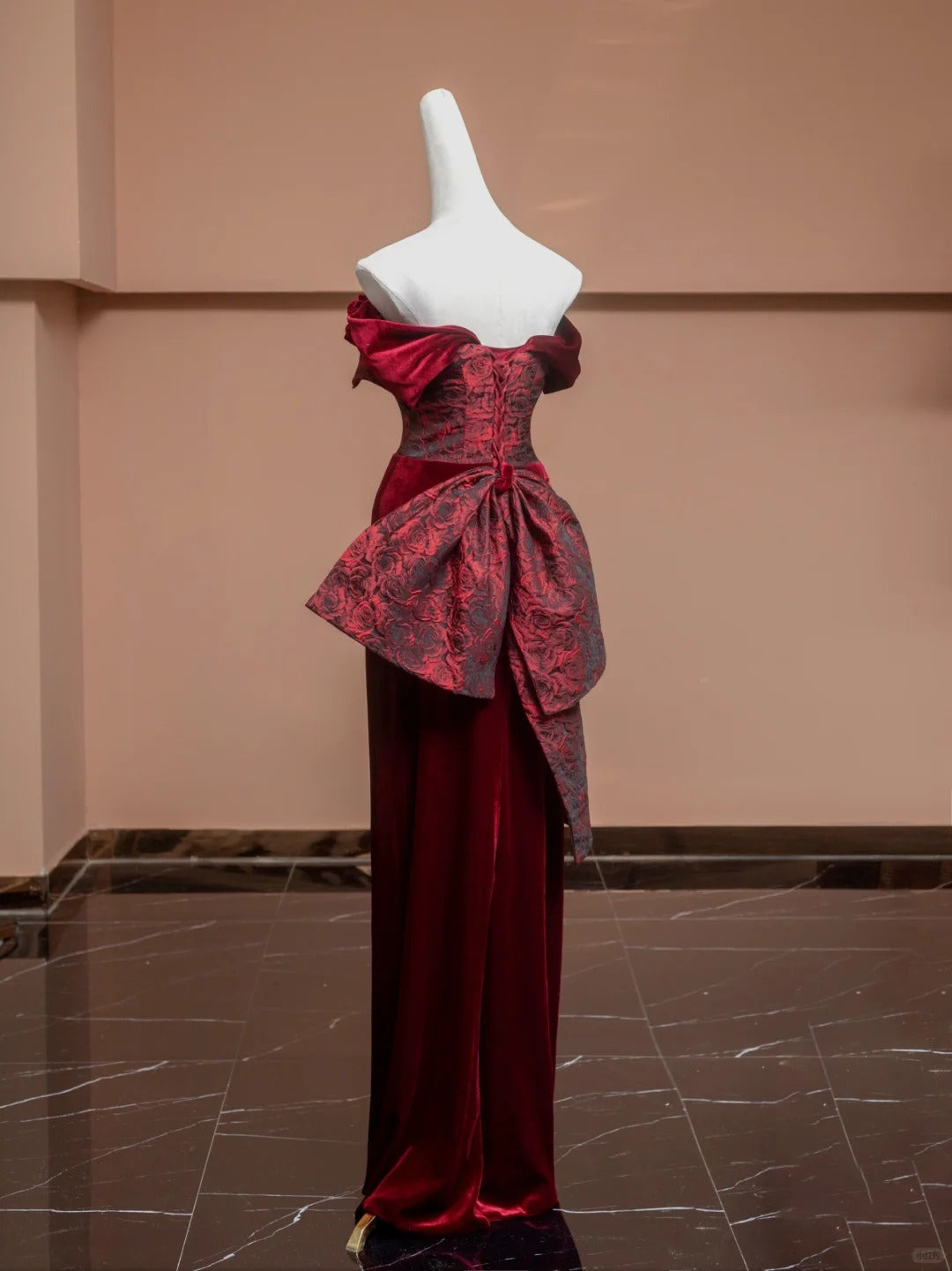 Robe de soirée longue en velours bordeaux à fleurs, élégante et tendance, nv4733