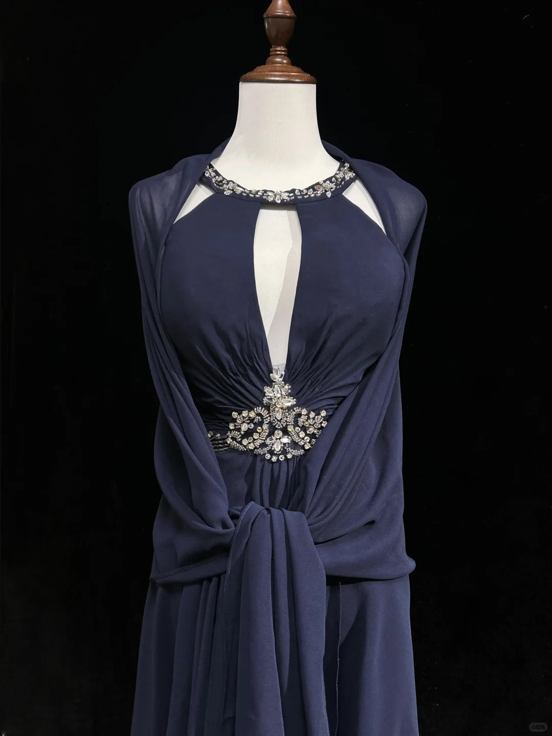 Robe de soirée longue en mousseline de soie, dos nu, strass bleus, nv4427