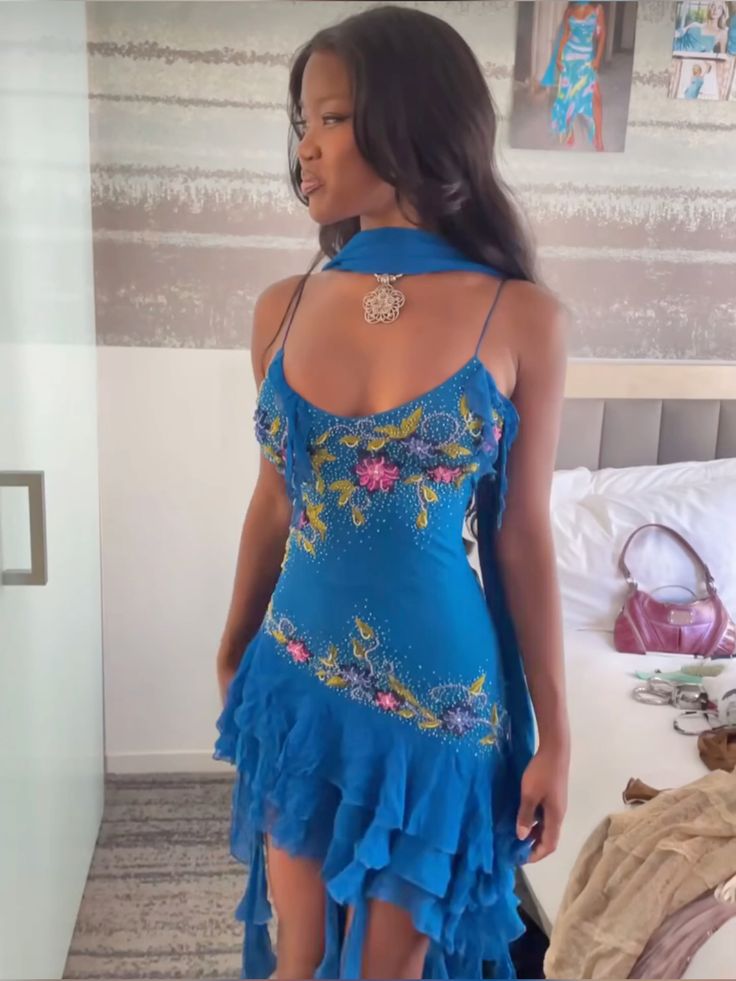 Blaues funkelndes, kurzes Ballkleid mit Spaghettiträgern und Tüllstickerei, Abendkleid mit Schleife, nv2949