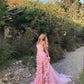 NiceVestidos – Langes, bodenlanges Chiffon-Ballkleid mit rosa Blumenmuster und Schleppe NV5685