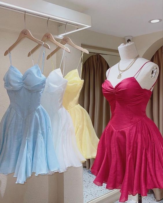 Einfaches süßes kurzes Mini-Satin-Ballkleid Homecoming-Kleid nv2803