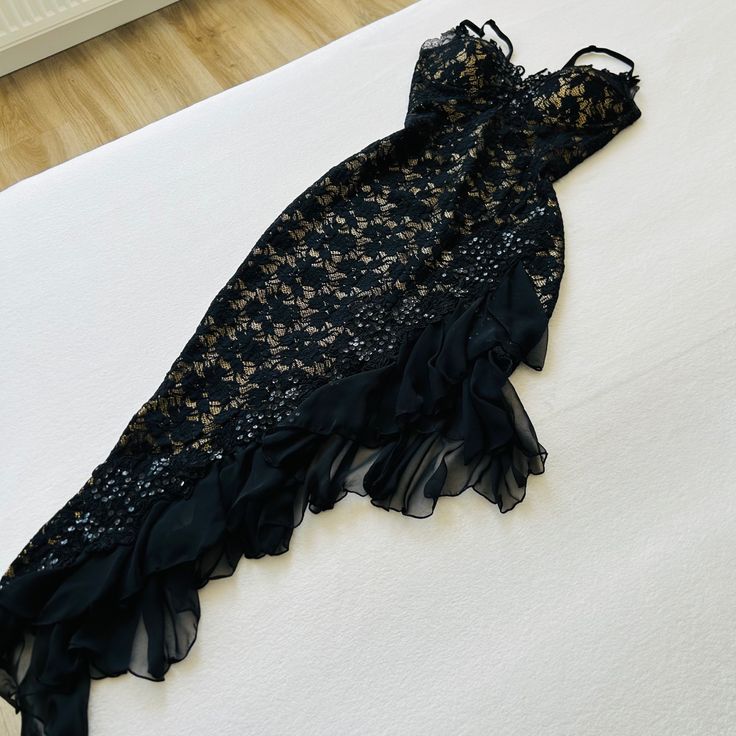 Robe de soirée longue à volants en dentelle noire, élégante et tendance, nv3421