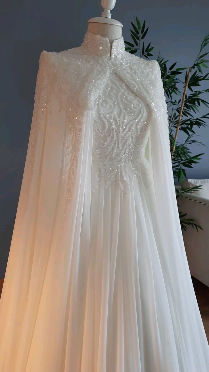 Ivory white gorgeous exquisite lace beading A-line long tulle cape ball gown evening dress wedding dress nv8