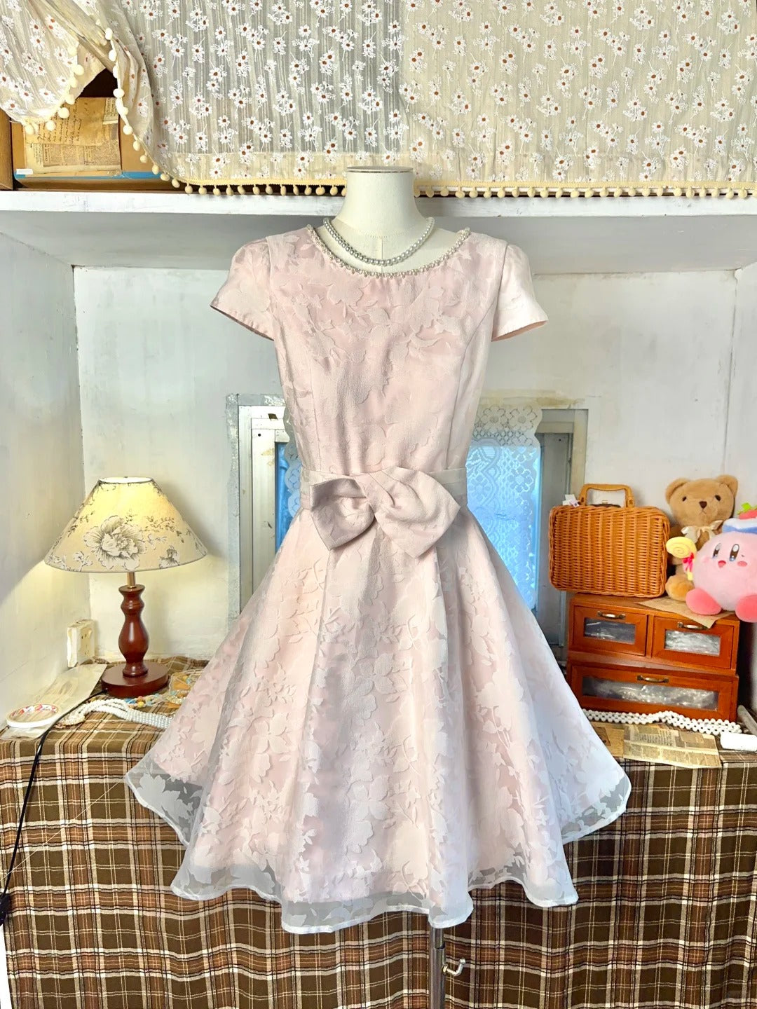 Hellrosa Retro elegantes kurzes Satin Homecoming-Kleid Geburtstagskleid NV5167