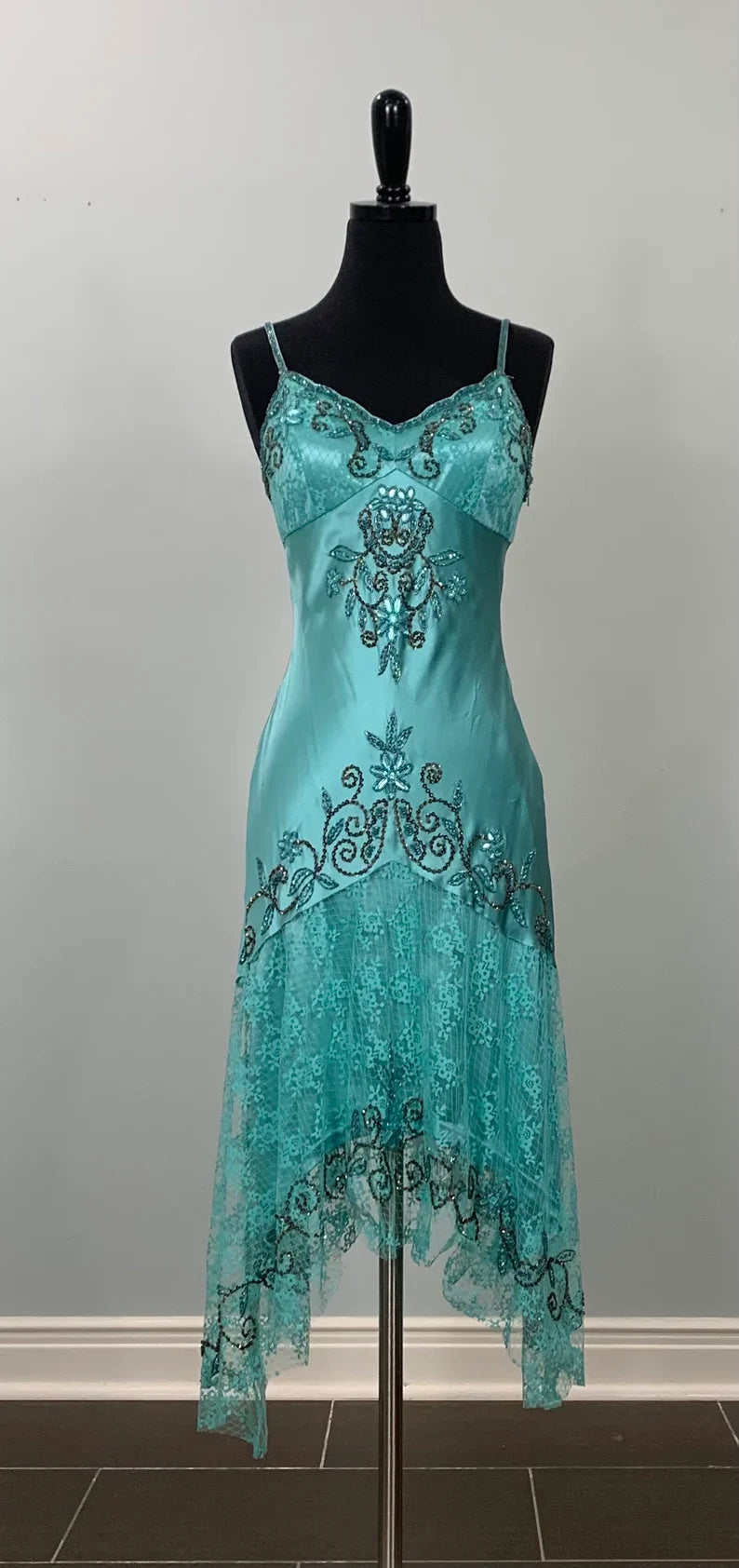 Robe de soirée longue bleue vintage en dentelle perlée et bretelles spaghetti, tenue de bal, robe de soirée, nv3540