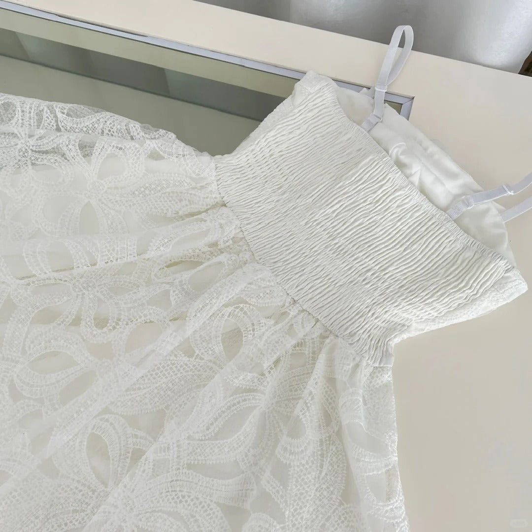 Robe de soirée courte en dentelle blanche et noire nv4383