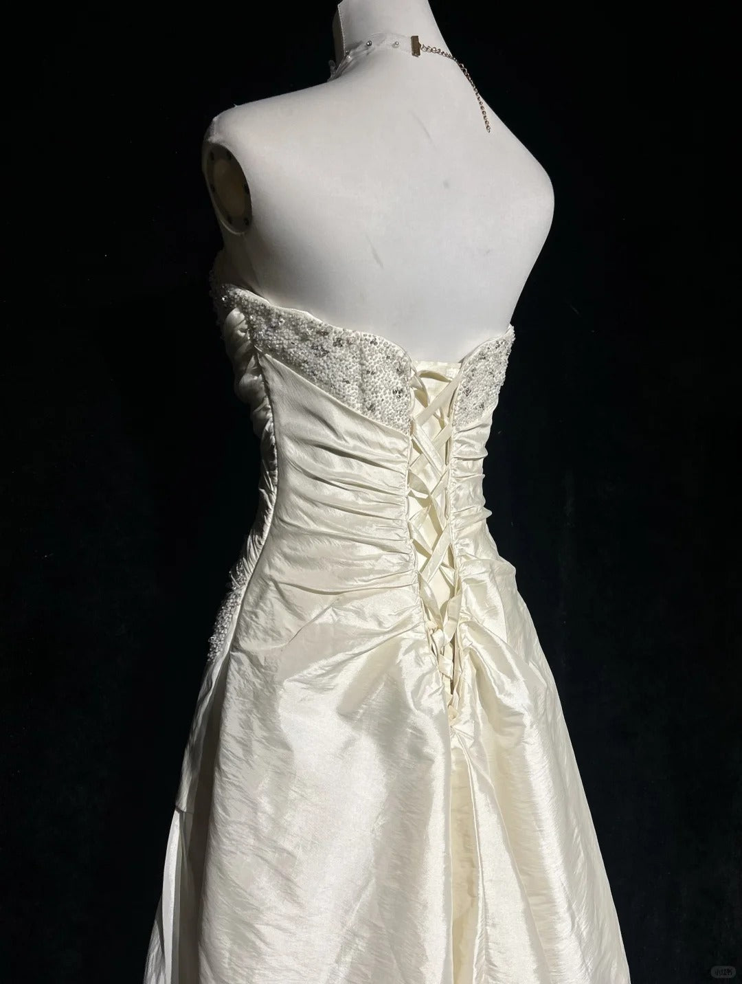 Elfenbeinweißes funkelndes Homecoming-Kleid, exquisites, perlenbesetztes, kurzes Satin-Ballkleid, Abendkleid, nv4382