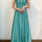 Lila Zarte Blumen Perlen Glänzende Spaghettiträger Elegante Mode A-Linie Langes Tüll Ballkleid Abendkleid Partykleid Ballkleid nv3799