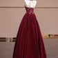 Rotes, perlenbesetztes, langes, bodenlanges Ballkleid aus Samt, NV5051