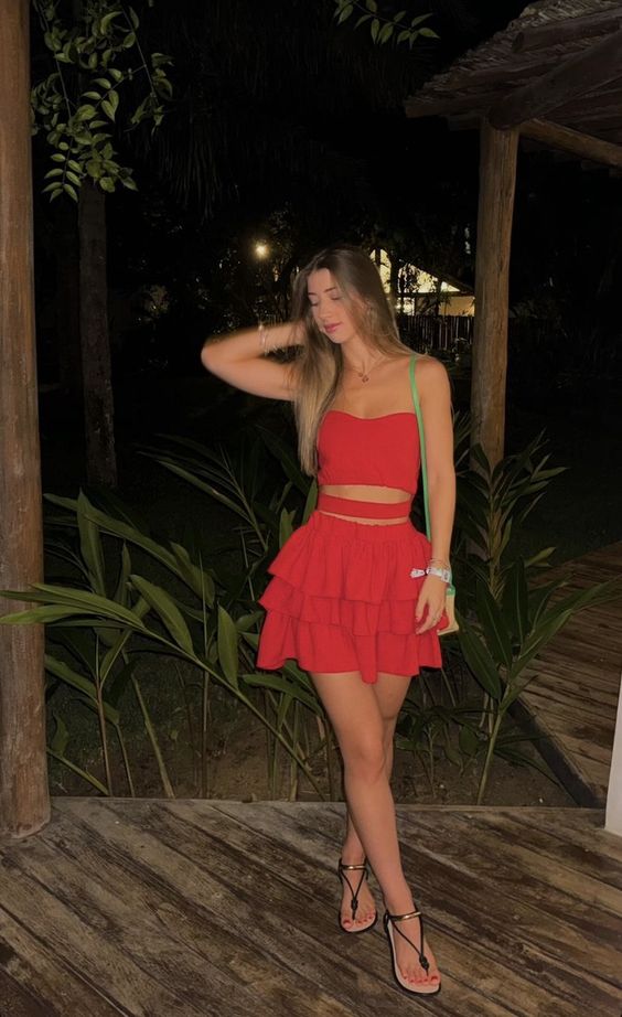 Rotes, modisches, trägerloses, schulterfreies, kurzes Mini-Partykleid mit Homecoming-Kleid nv2269