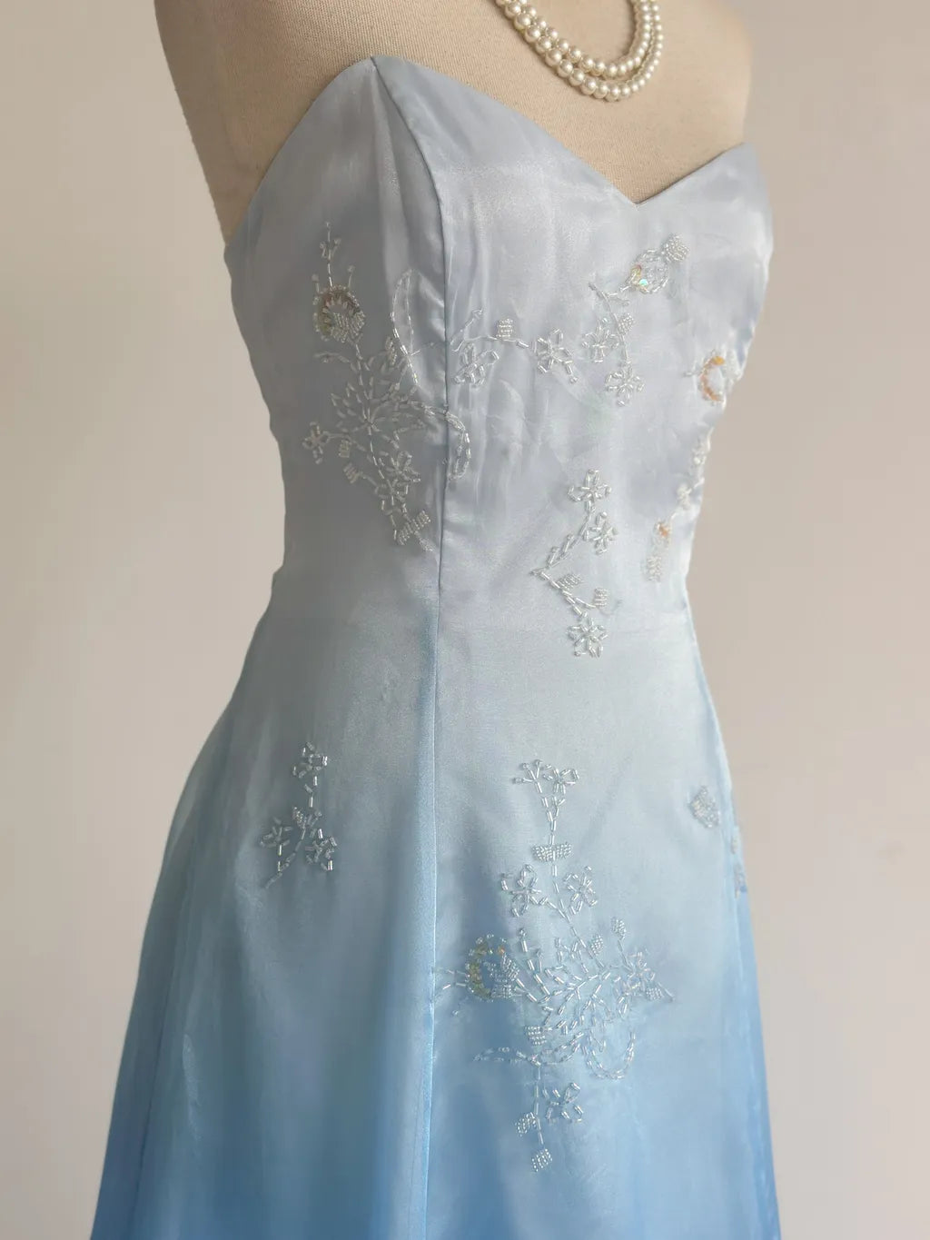 NiceVestidos-Blau und weiß exquisite floral mode gradienten tube top lange bodenlange ballkleid abschluss kleid nv5523