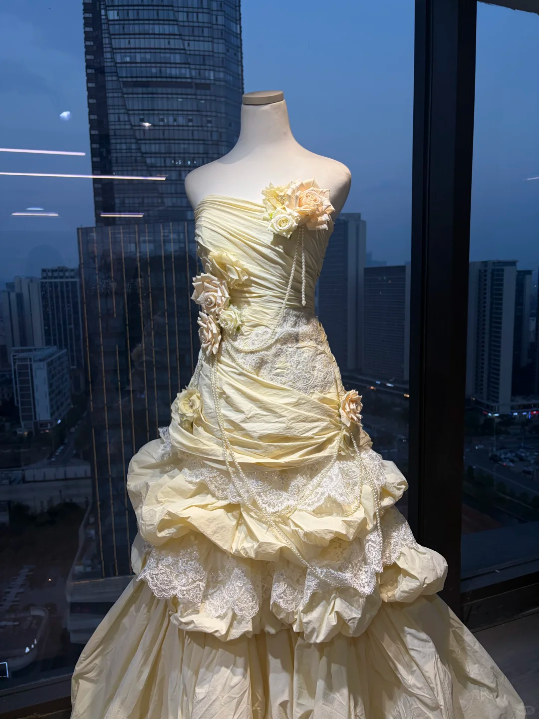 Strapless Cream Yellow Vintage Ball Gown 3D Rose Pearl Chain Lace Tiered Bubble Ruffle Prom Dress  NV7030