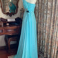 Elegantes, eisblaues One-Shoulder-Kleid mit Raffungen, Perlenbesatz und Schleppe – perfekt für Hochzeitsgäste und Dinnerpartys (NV6371)