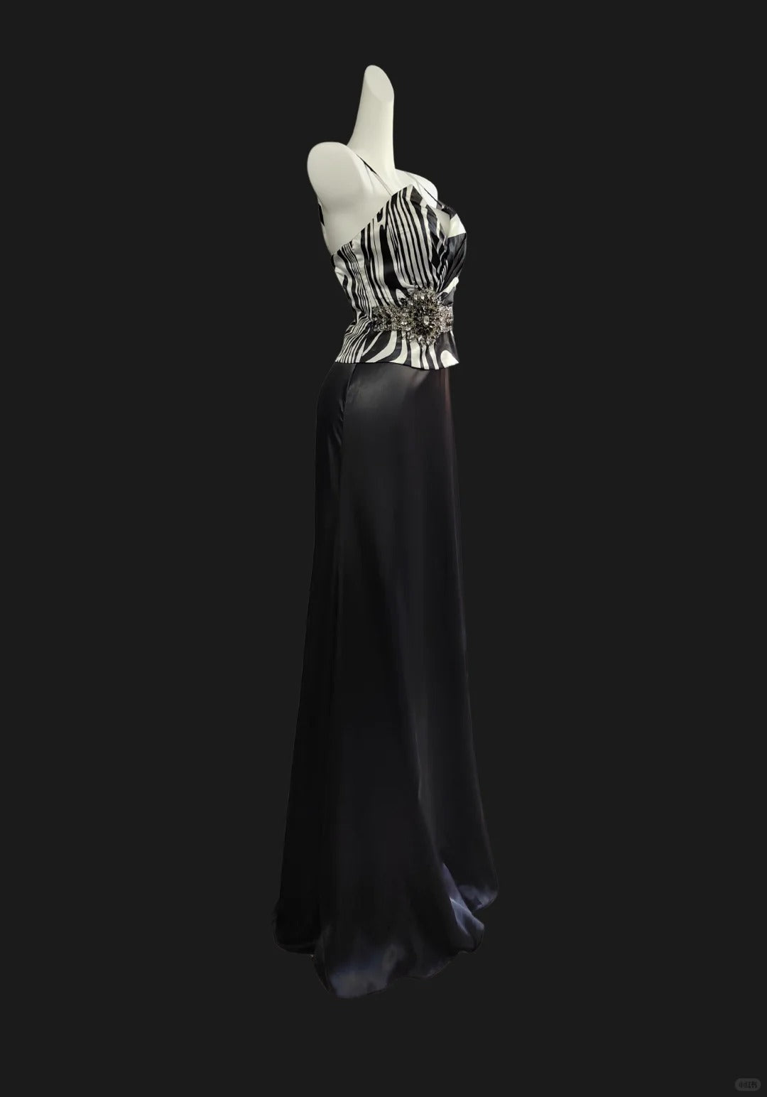 Elegantes Ballkleid aus Satin im Vintage-Stil in Schwarz und Weiß mit Spaghettiträgern, lang, nv5232