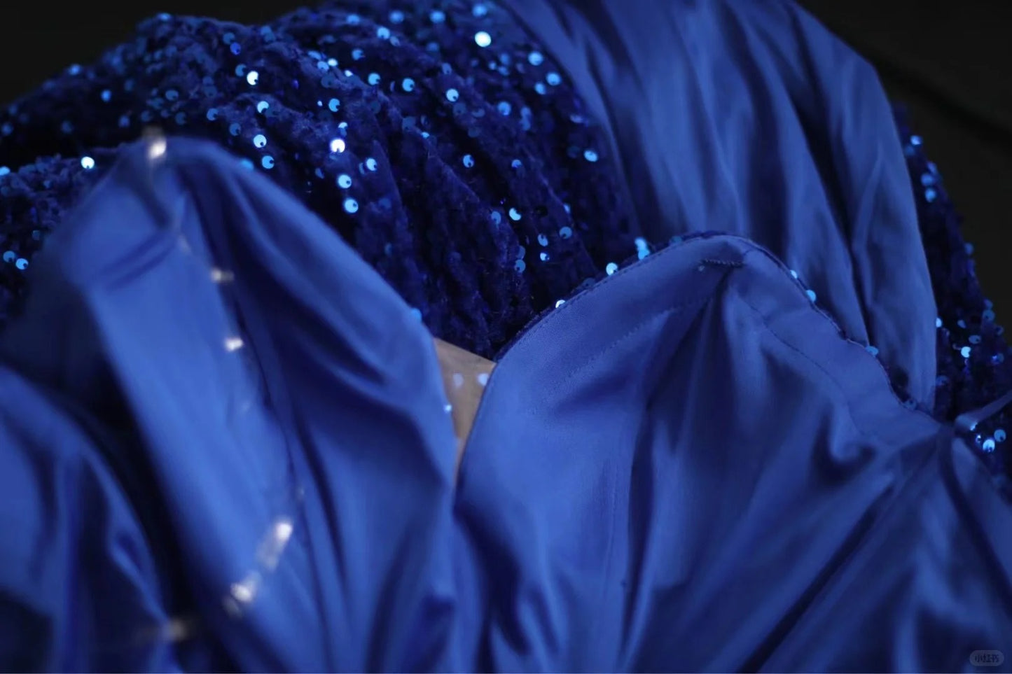 Robe de soirée élégante en velours bleu royal, longue, plissée, à paillettes, perlée, style sirène, queue de poisson, longueur au sol, robe de bal, robe de soirée, robe de mariée, nv4123
