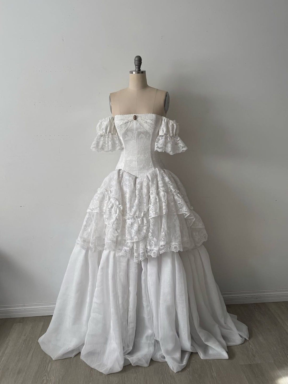 White short-sleeved delicate lace long dress, bridal gown NV6689