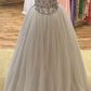 NiceVestidos – Weißes, zartes, perlenbesetztes, langes Ballkleid aus Tüll, NV5838