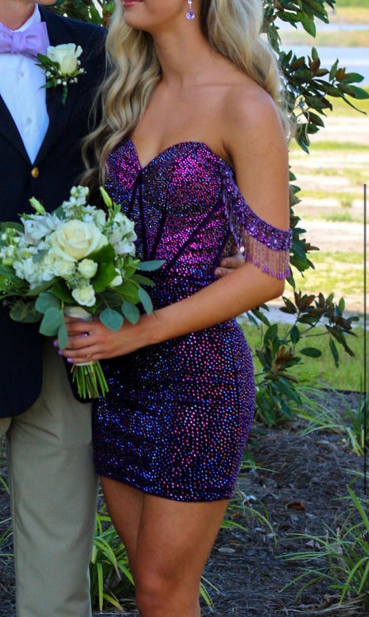 Lila glänzendes modisches schulterfreies kurzes Pailletten-Heimkehrkleid, Abschlussball-Abendkleid, Partykleid NV1245